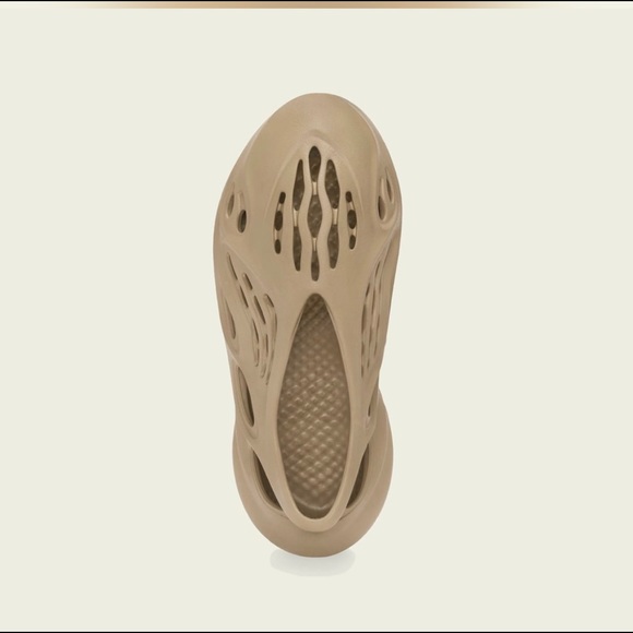 Yeezy Foam Runner - Tan - Picture 2 of 15